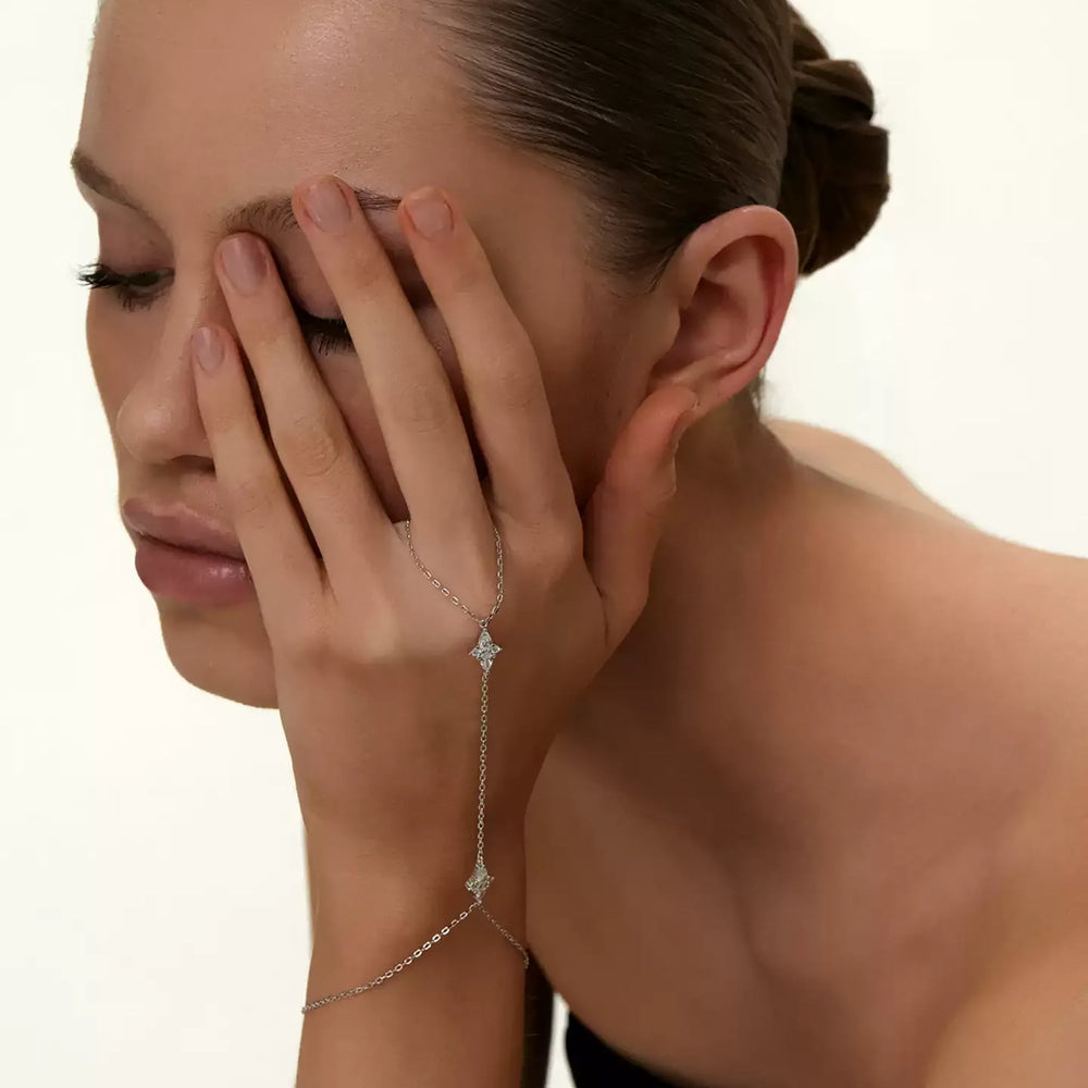 Reginrun 14K Gold Linked Finger Bracelet