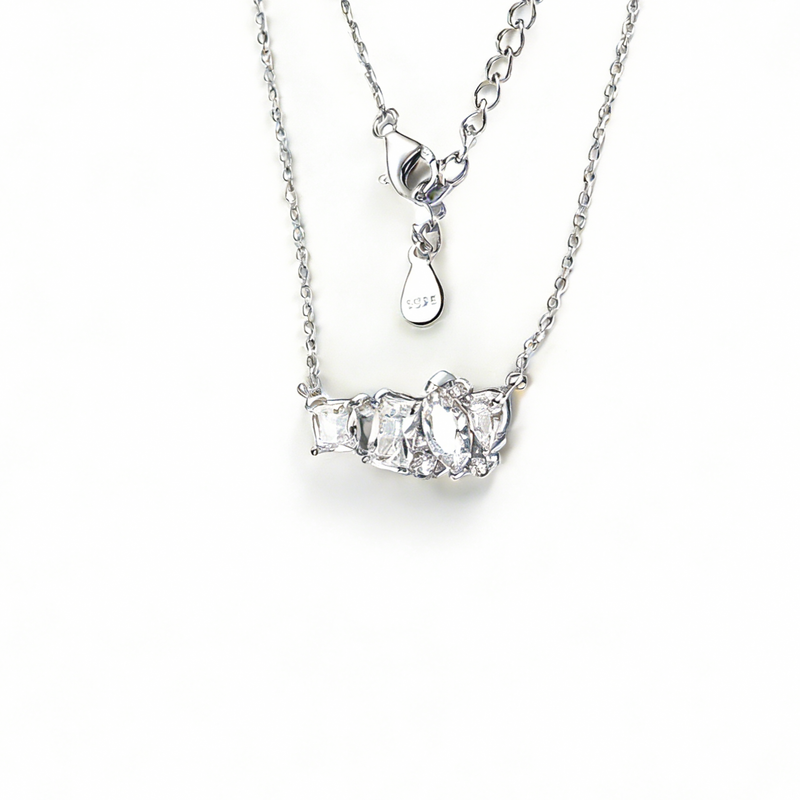 Roxelane White Necklace
