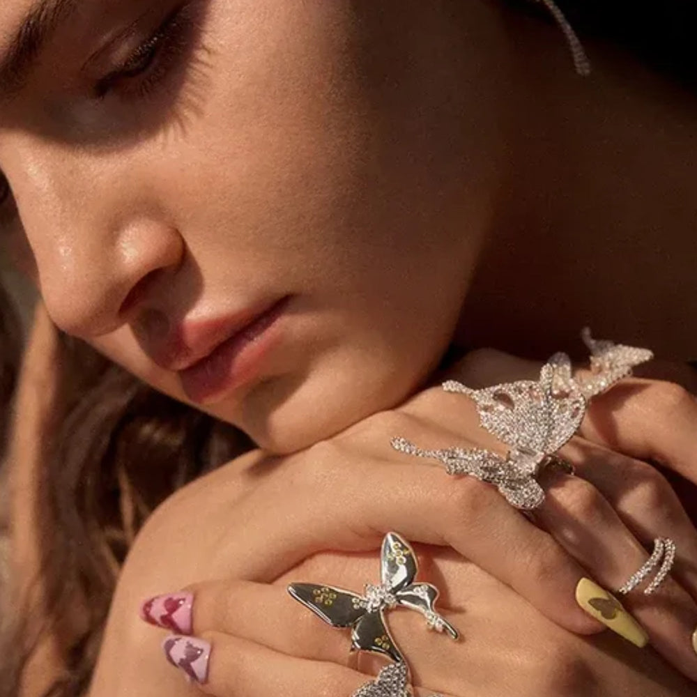 Tacheté White Butterfly Open Ring