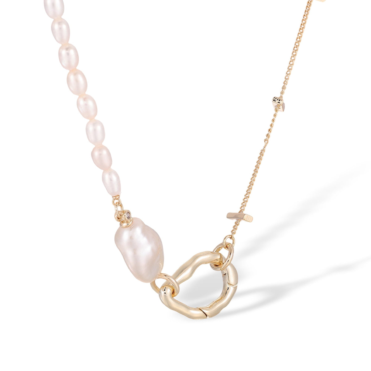 Wiglind White Baroque Pearl Choker Neckalce
