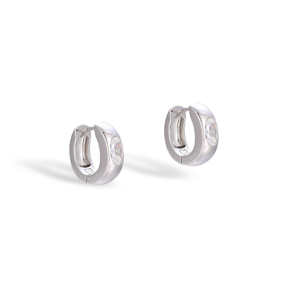 Zindl White Oval Earrings