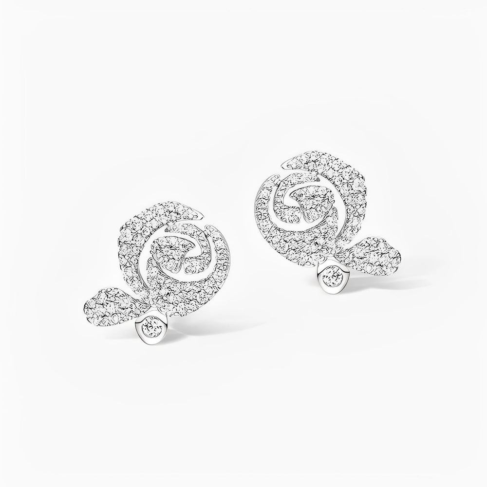 Zoé White Floral Stud Earrings
